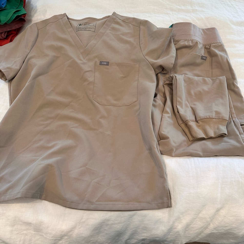 Figs Taupe tan Scrub Set